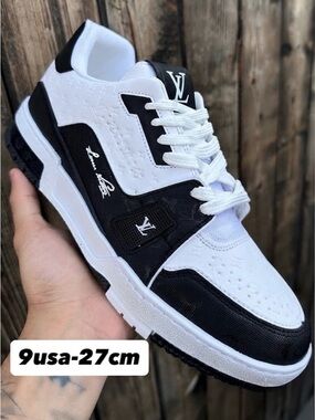 Louis Vuitton Black & White Men's Low-Top Sneakers